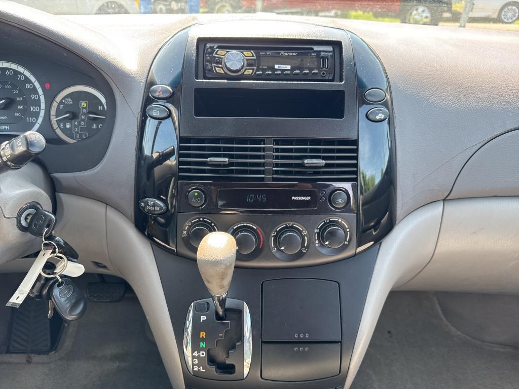 used 2004 Toyota Sienna car, priced at $6,495
