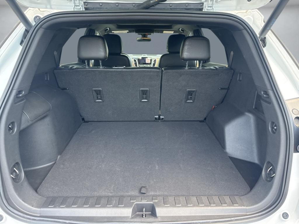 used 2021 Chevrolet Equinox car, priced at $23,295