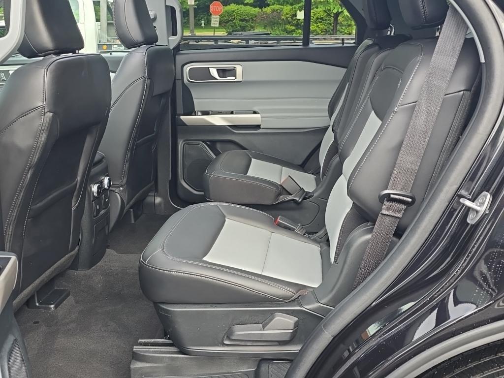 used 2023 Ford Explorer car