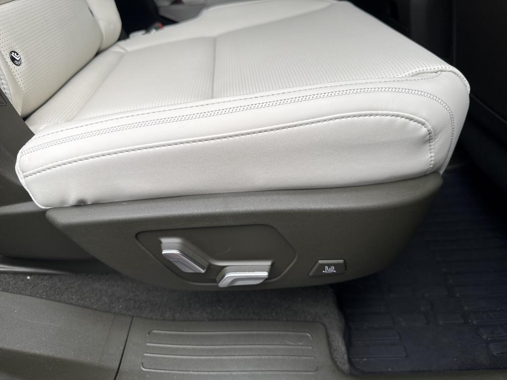 used 2025 Hyundai Santa Fe car, priced at $43,495