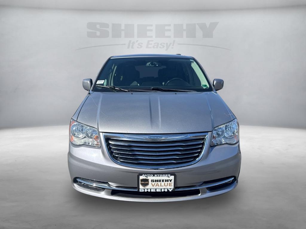 used 2015 Chrysler Town & Country car, priced at $9,425