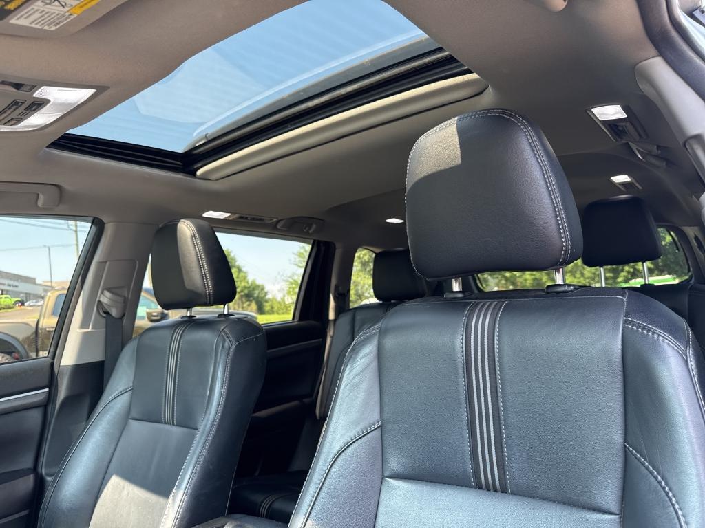 used 2017 Toyota Highlander car, priced at $19,995