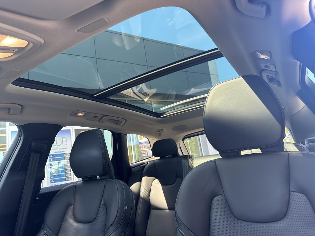 used 2023 Volvo XC60 car, priced at $38,495