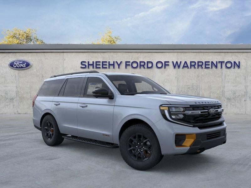 new 2025 Ford Expedition car, priced at $79,276