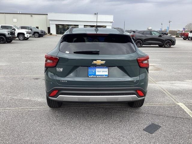 new 2025 Chevrolet Trax car, priced at $24,985