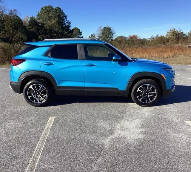 new 2025 Chevrolet TrailBlazer car, priced at $26,780