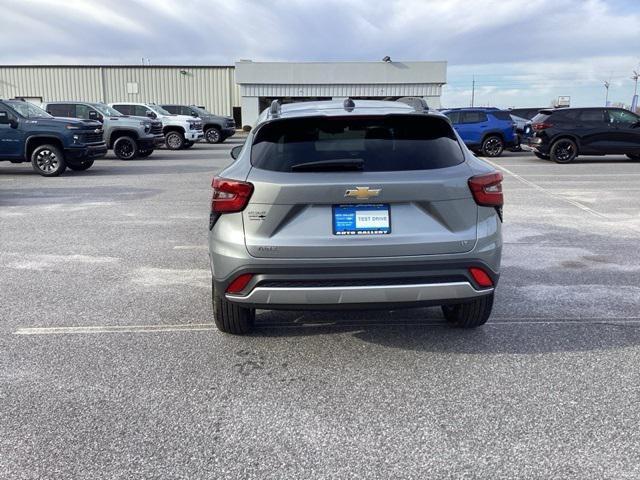 new 2025 Chevrolet Trax car, priced at $25,085