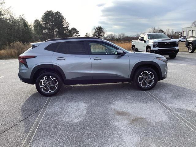 new 2025 Chevrolet Trax car, priced at $25,085