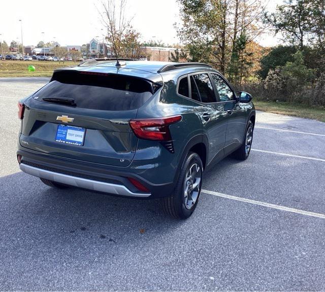 new 2025 Chevrolet Trax car