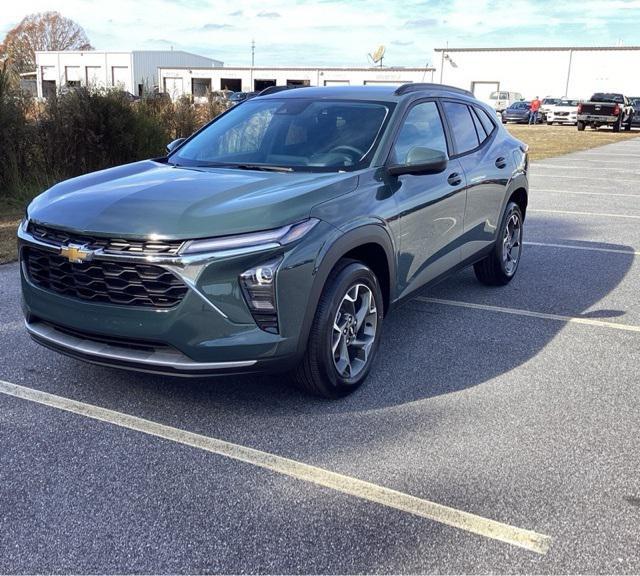 new 2025 Chevrolet Trax car