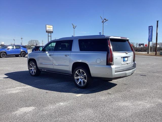 used 2020 Cadillac Escalade ESV car, priced at $29,689