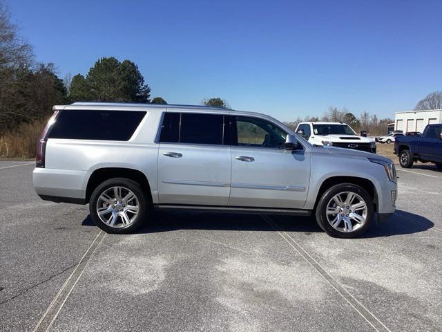 used 2020 Cadillac Escalade ESV car, priced at $29,689