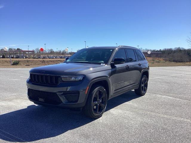 used 2024 Jeep Grand Cherokee car, priced at $37,604