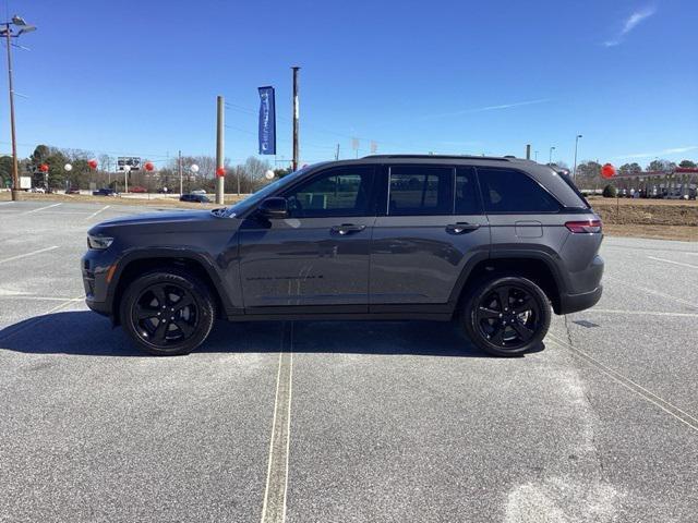 used 2024 Jeep Grand Cherokee car, priced at $37,604