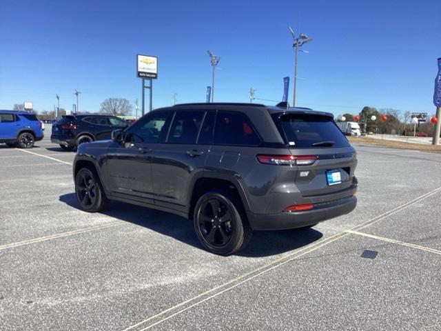 used 2024 Jeep Grand Cherokee car, priced at $37,604