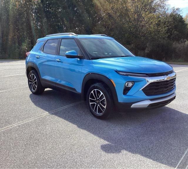 new 2025 Chevrolet TrailBlazer car, priced at $28,870