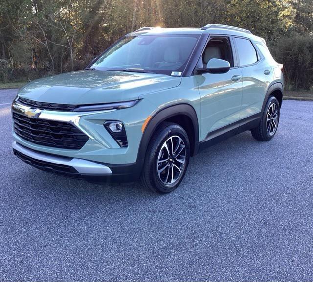 new 2025 Chevrolet TrailBlazer car, priced at $25,990