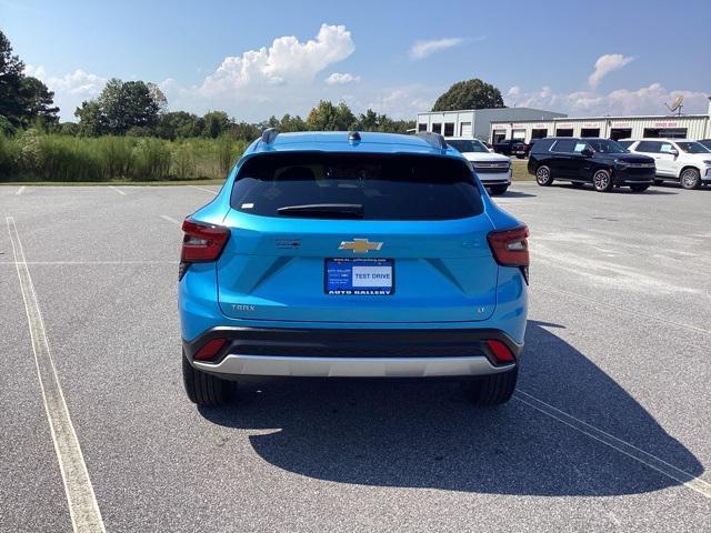 new 2025 Chevrolet Trax car, priced at $25,380