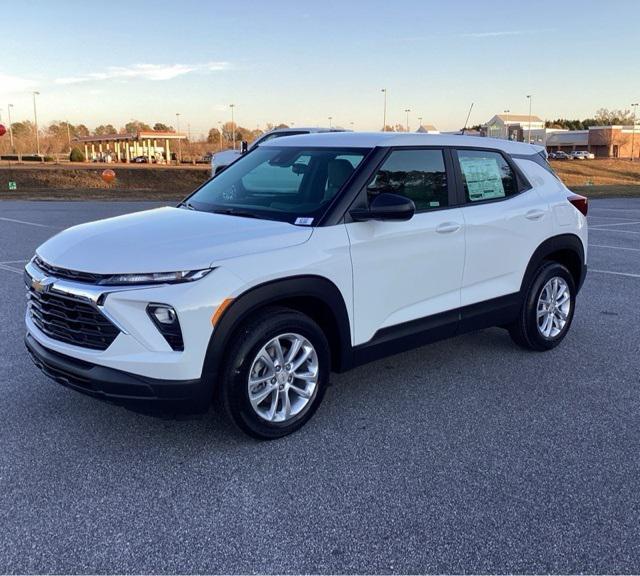 new 2025 Chevrolet TrailBlazer car, priced at $24,790