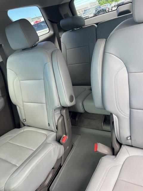used 2021 Chevrolet Traverse car, priced at $20,783