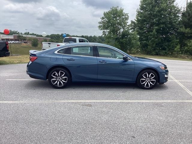 new 2024 Chevrolet Malibu car, priced at $27,345