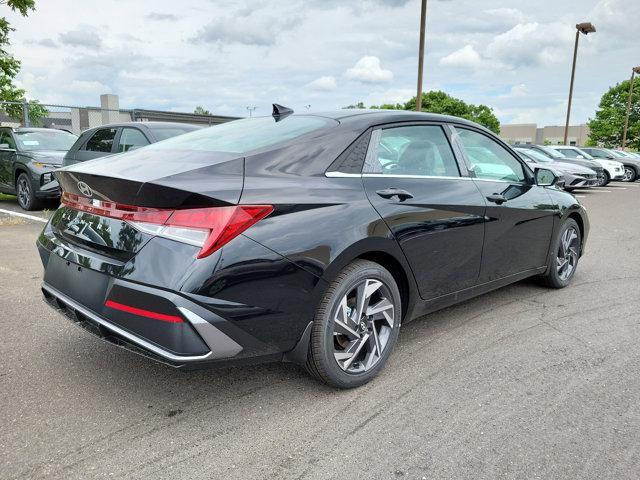 new 2024 Hyundai Elantra car, priced at $26,985