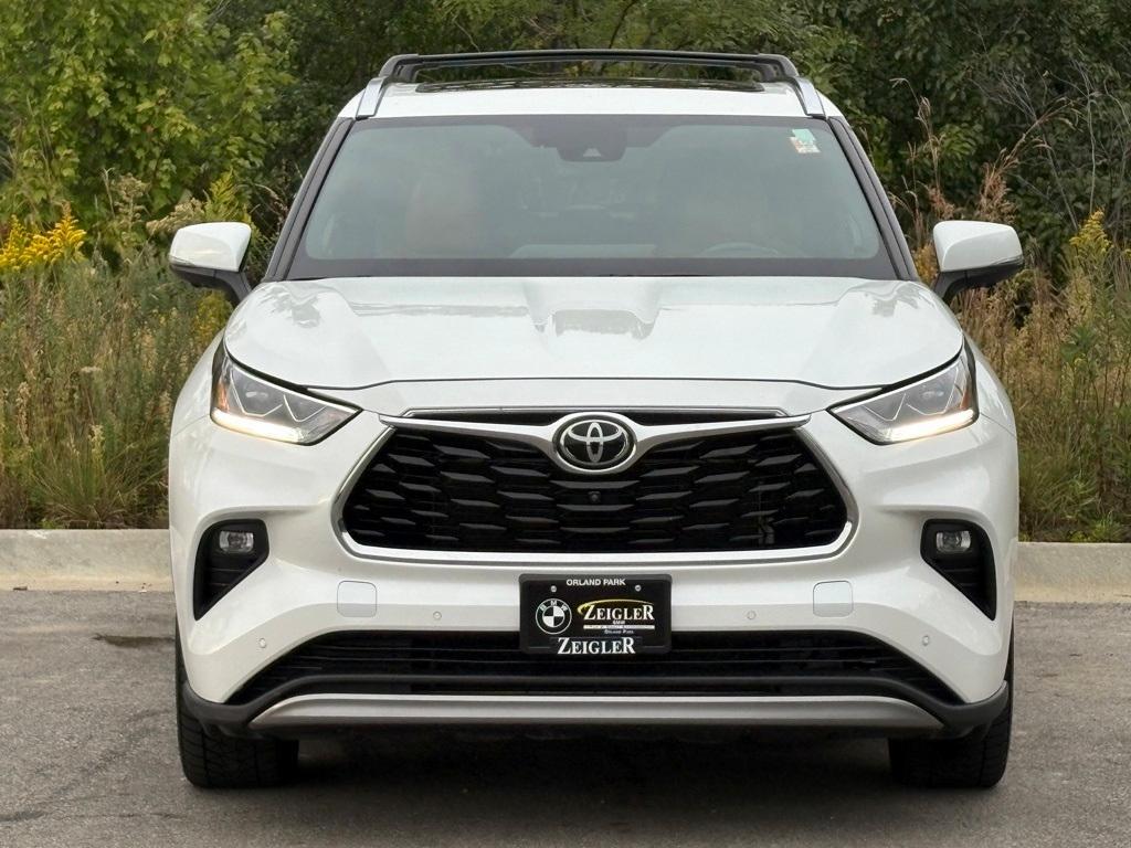 used 2023 Toyota Highlander car, priced at $36,399