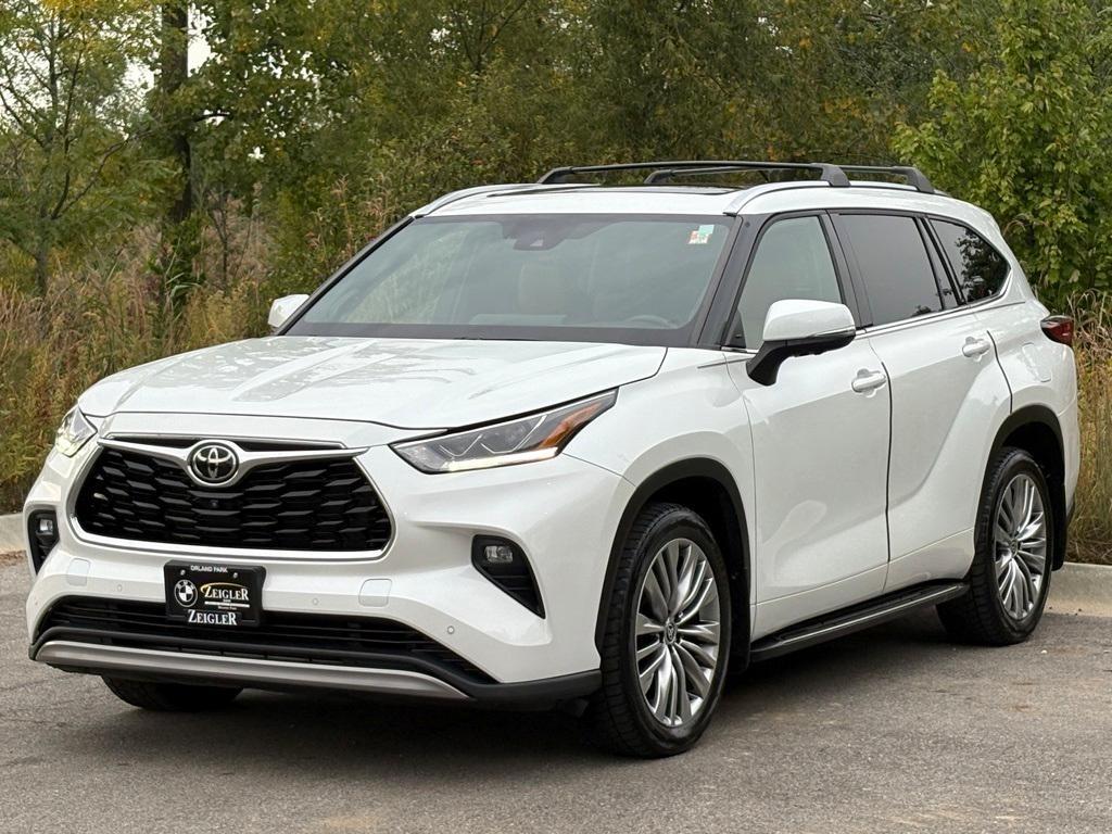 used 2023 Toyota Highlander car, priced at $36,399