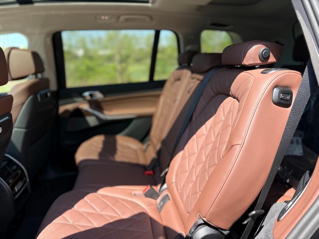 new 2026 BMW X7 car, priced at $91,925