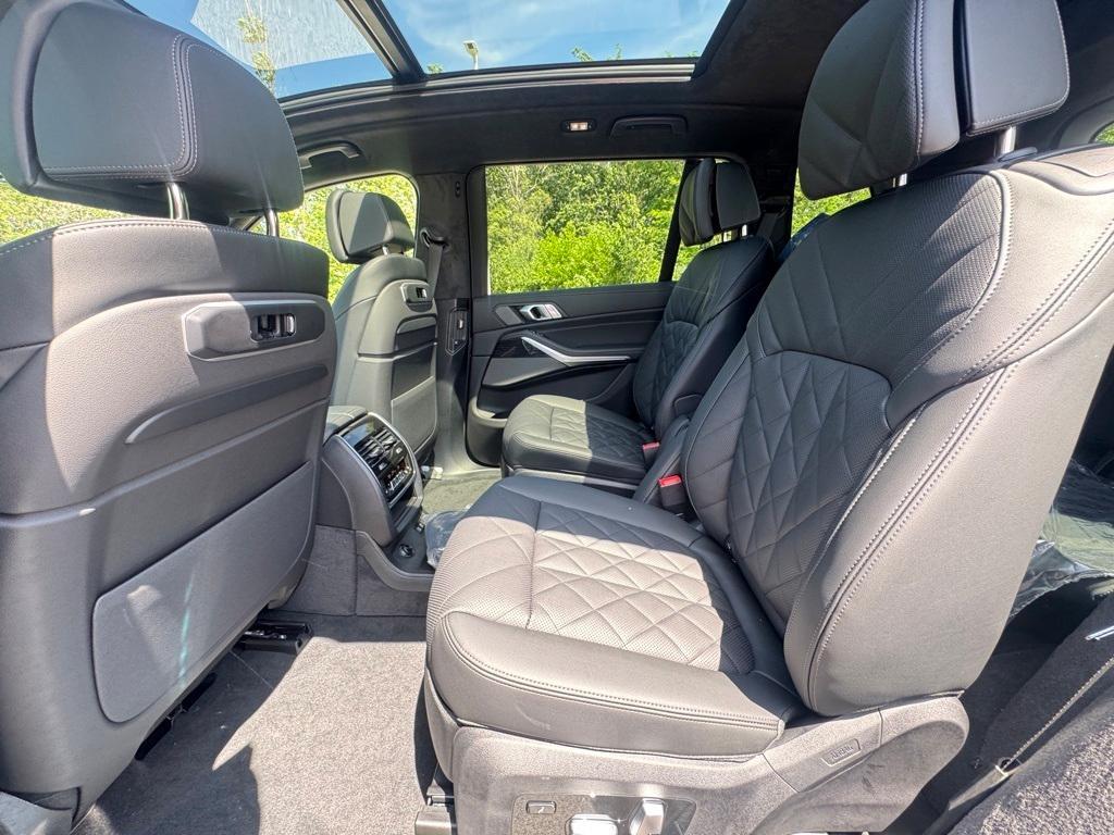 new 2026 BMW X7 car, priced at $97,595