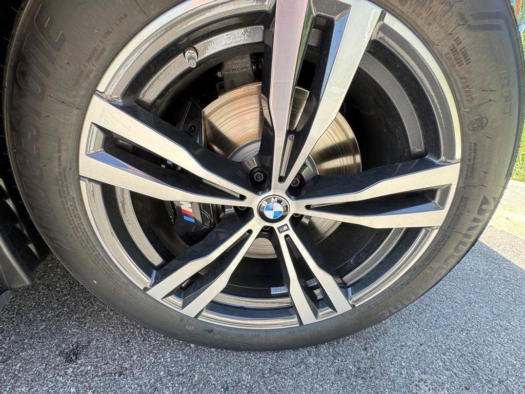 new 2026 BMW X7 car, priced at $97,595