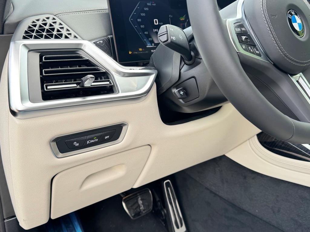 new 2026 BMW X7 car, priced at $120,095