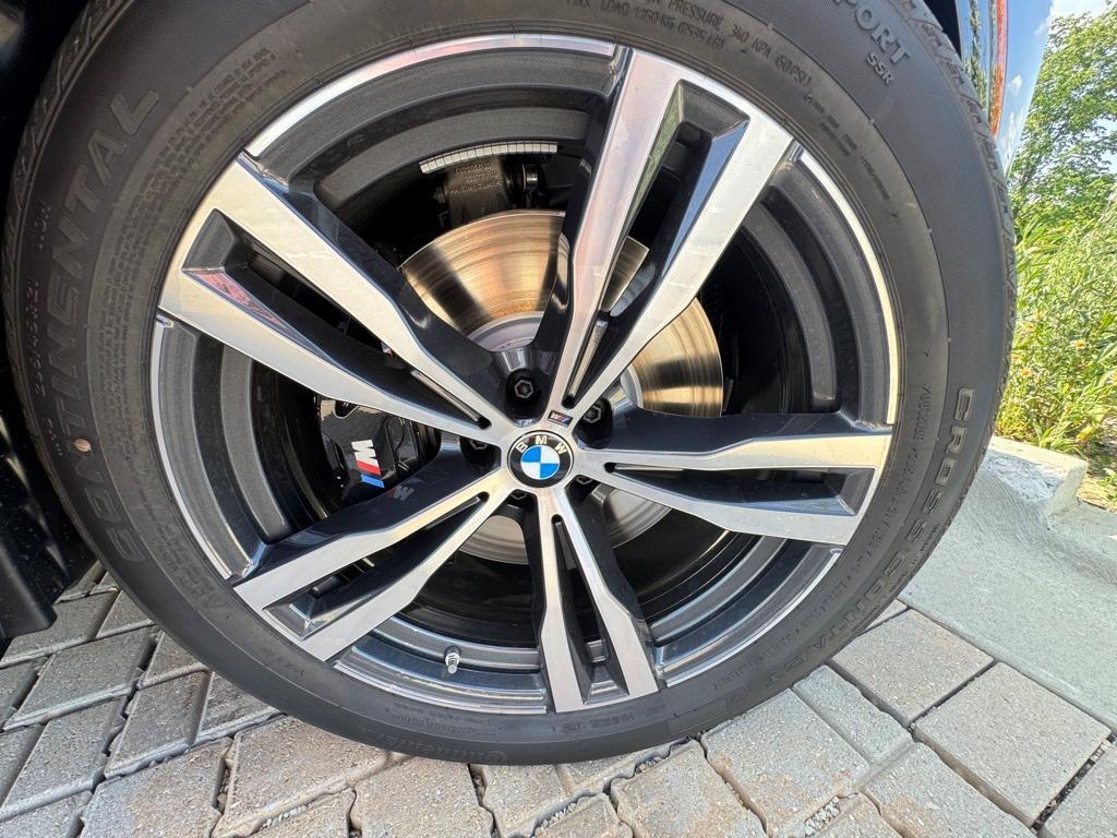 new 2026 BMW X7 car, priced at $92,785