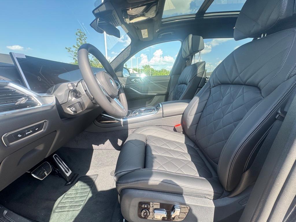 new 2026 BMW X7 car, priced at $92,785