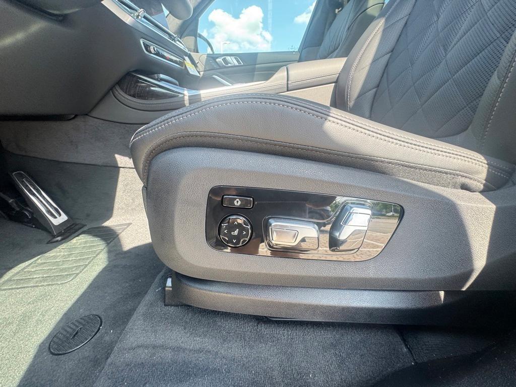 new 2026 BMW X7 car, priced at $92,785