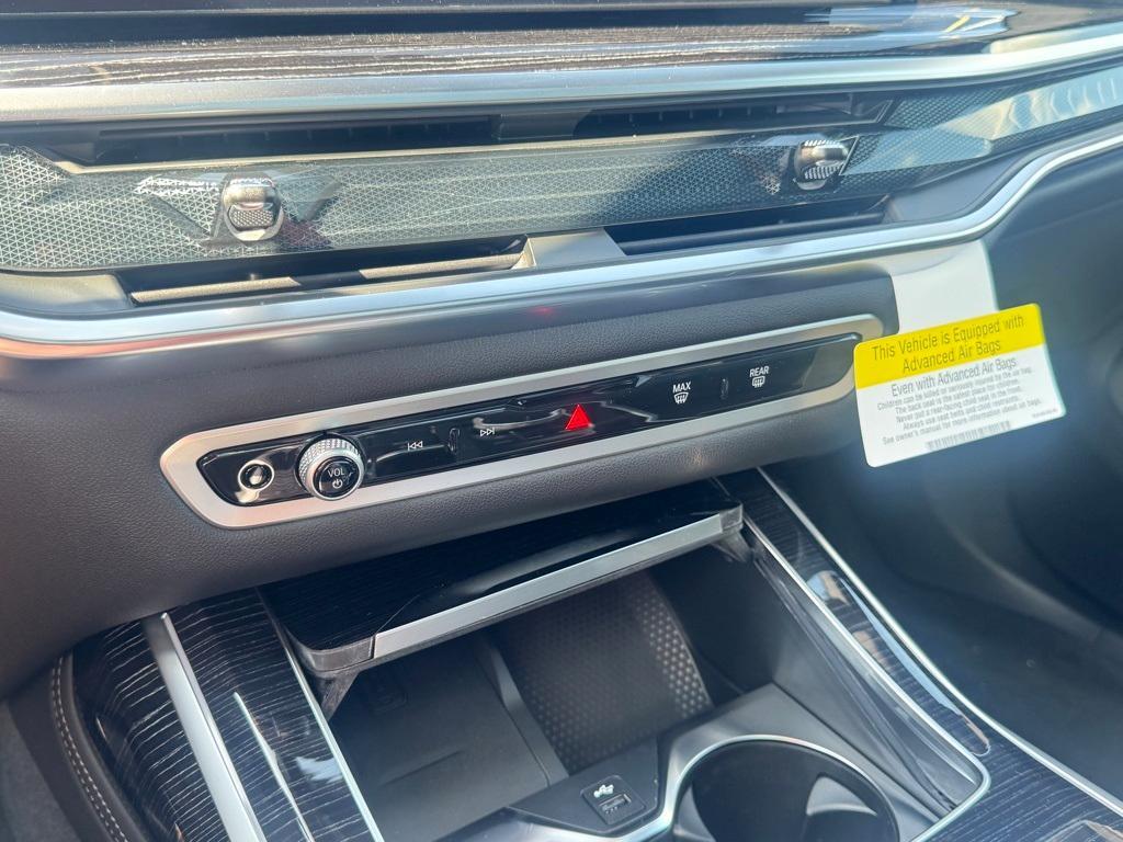 new 2026 BMW X7 car, priced at $92,785