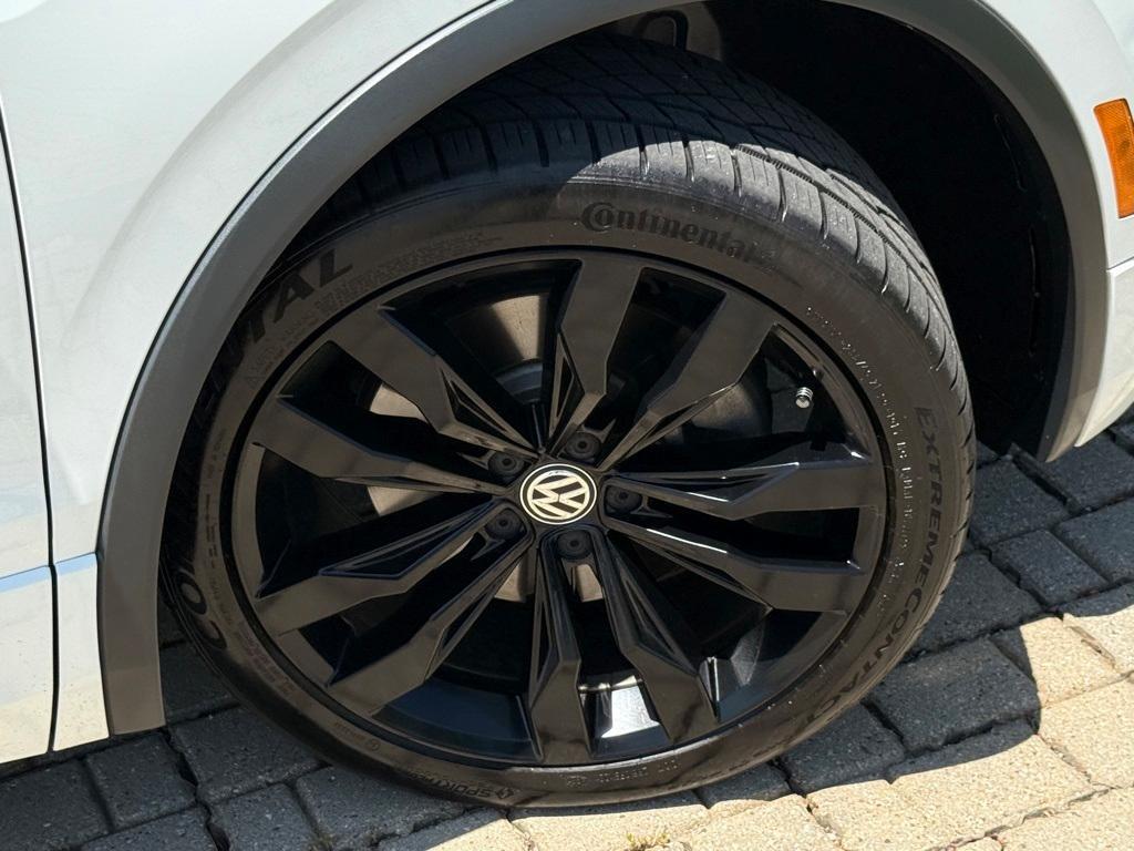 used 2021 Volkswagen Tiguan car, priced at $23,099