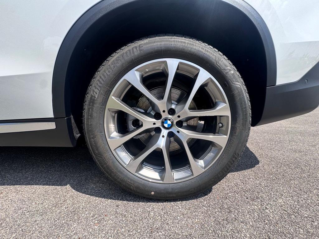 new 2026 BMW X5 car, priced at $79,775