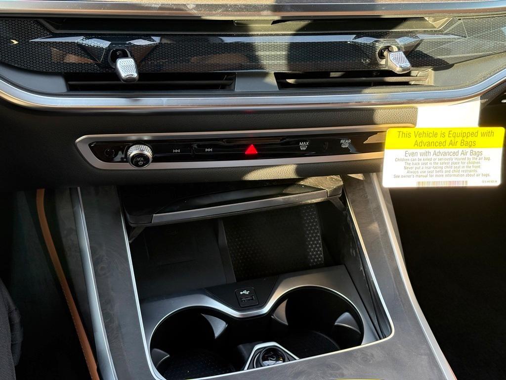new 2026 BMW X7 car, priced at $97,435