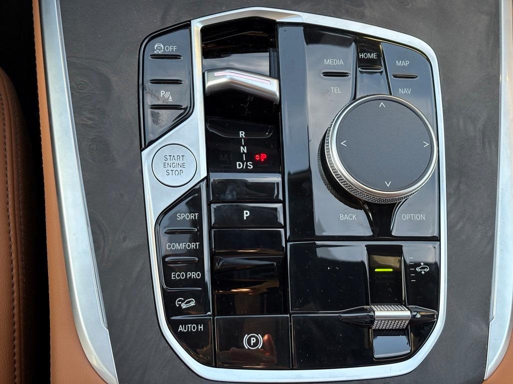 new 2026 BMW X7 car, priced at $97,435