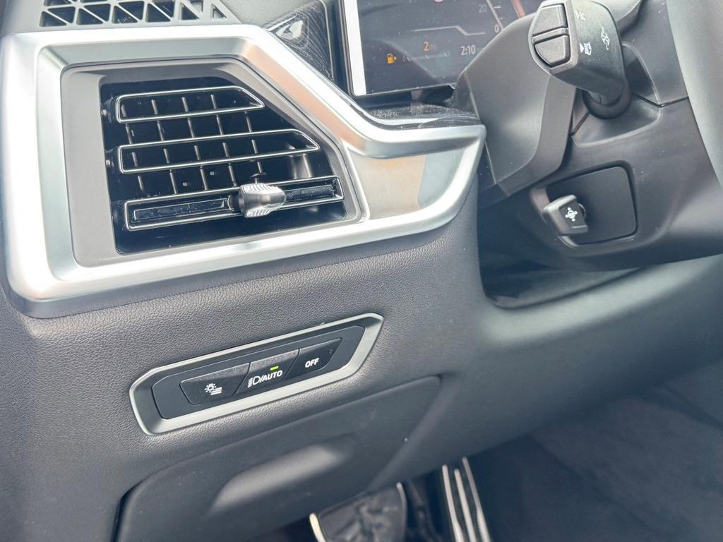 new 2026 BMW X7 car, priced at $97,265