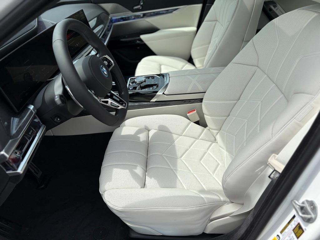 new 2025 BMW i7 car, priced at $134,155