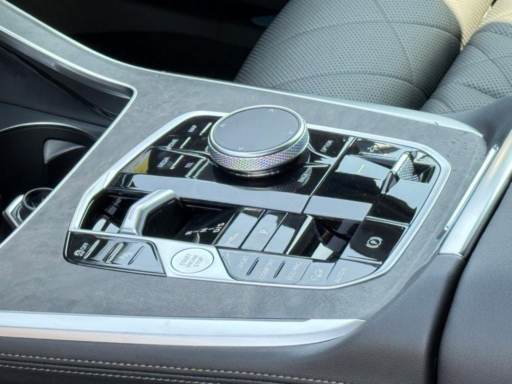 new 2026 BMW X7 car, priced at $94,525