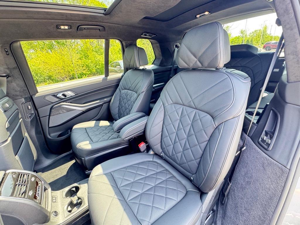 new 2026 BMW X7 car, priced at $94,525