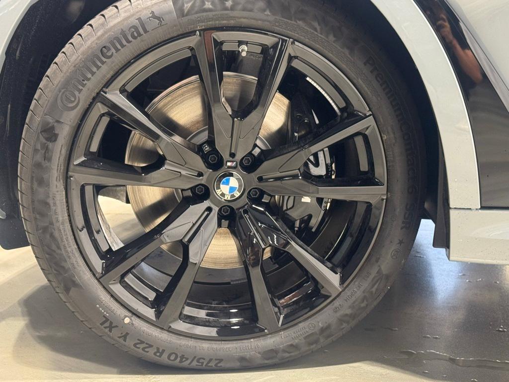 new 2026 BMW X7 car, priced at $95,315