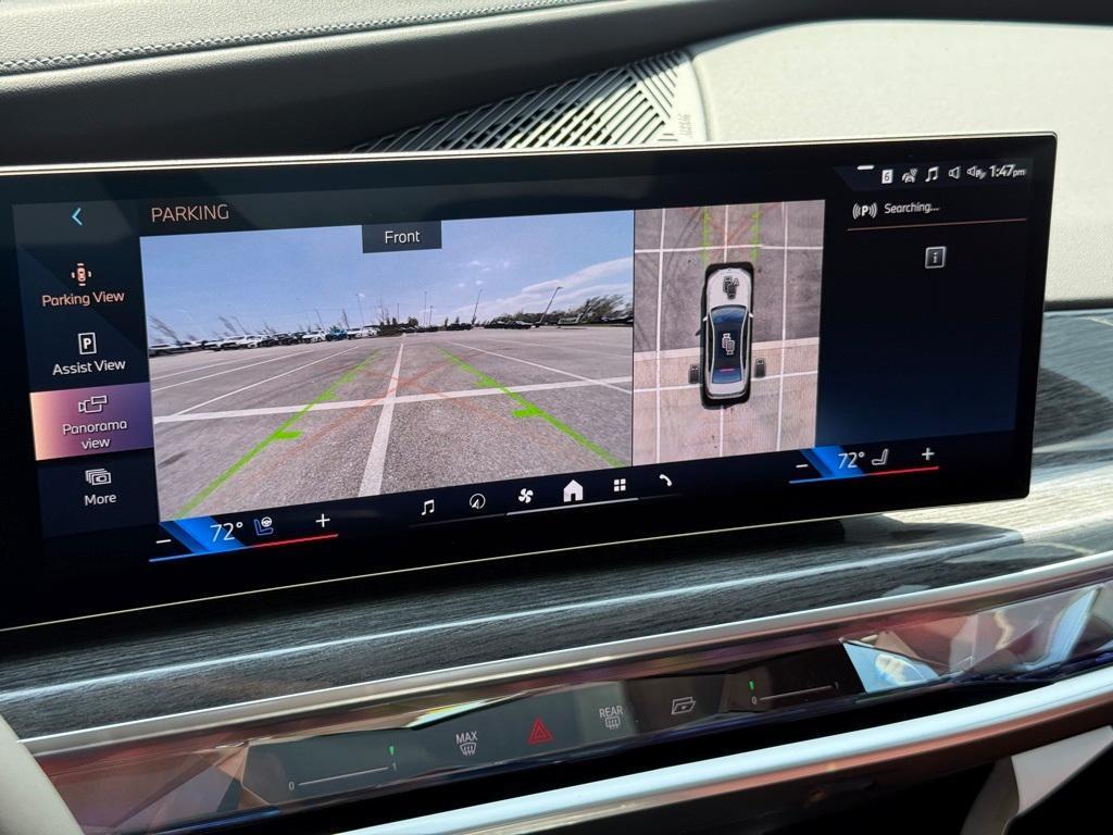 new 2025 BMW 760 car, priced at $132,550