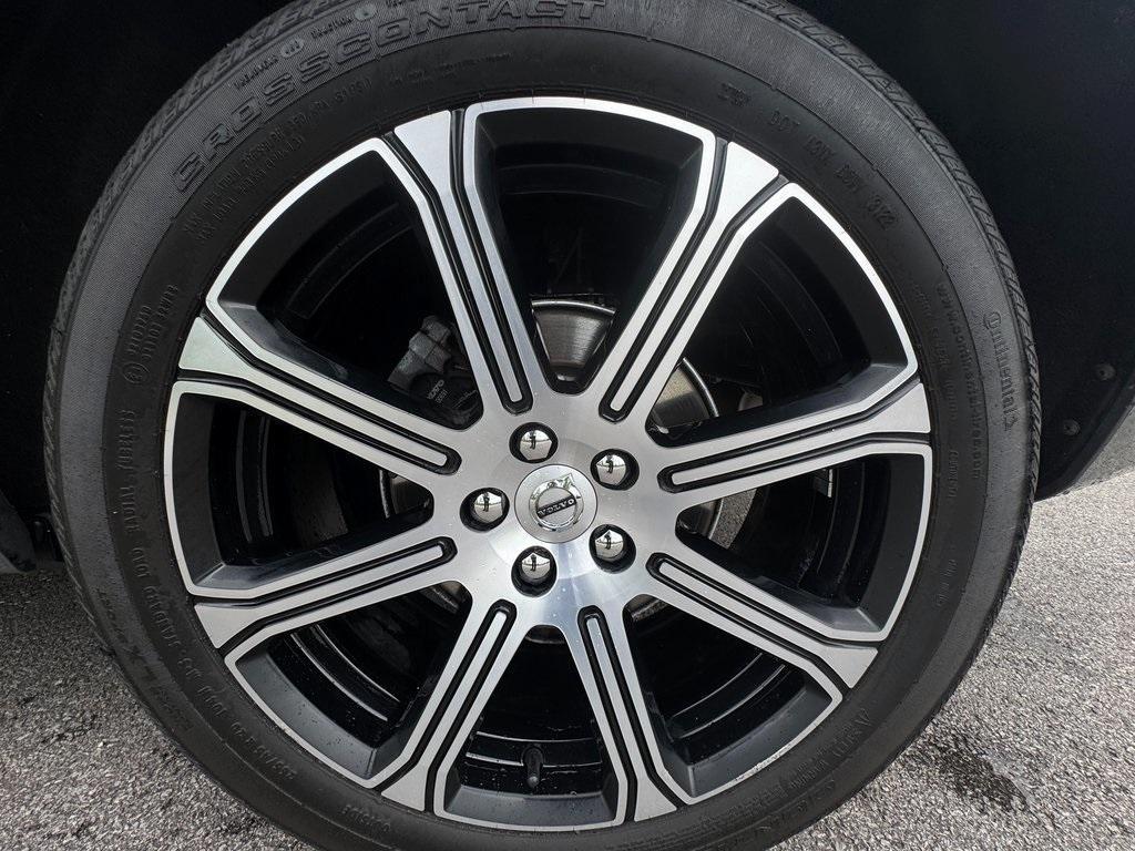 used 2020 Volvo XC60 car, priced at $24,099