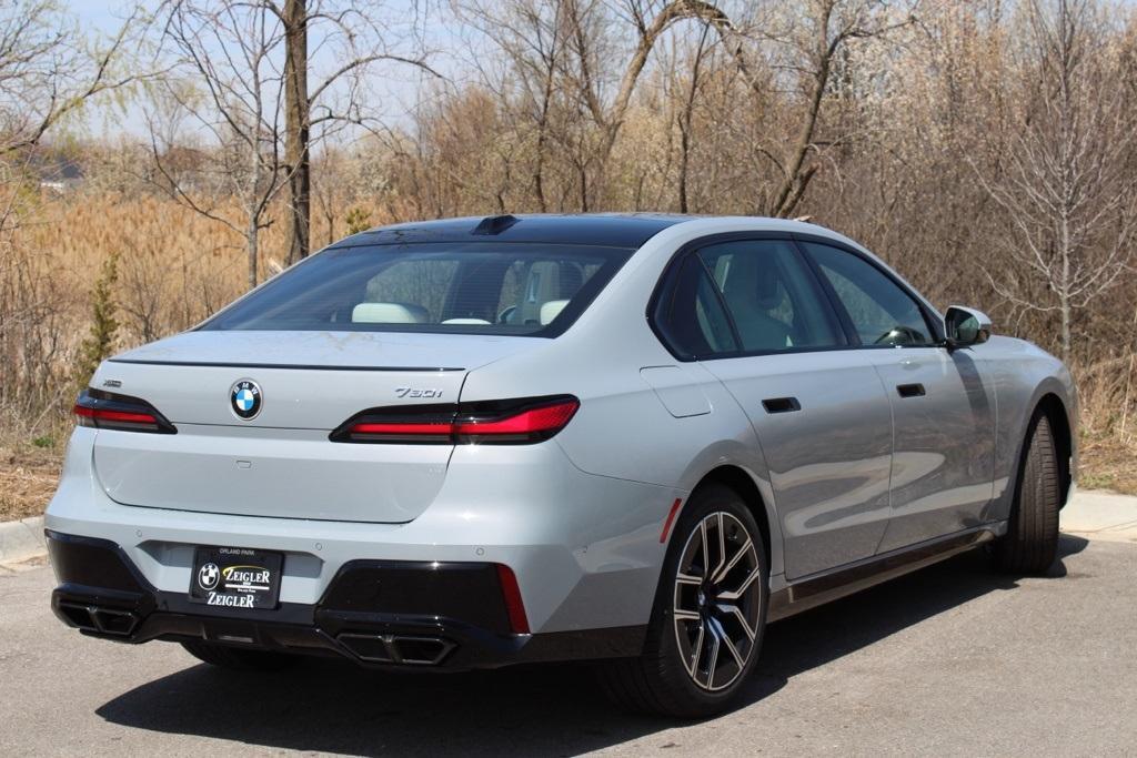 new 2025 BMW 760 car, priced at $128,680