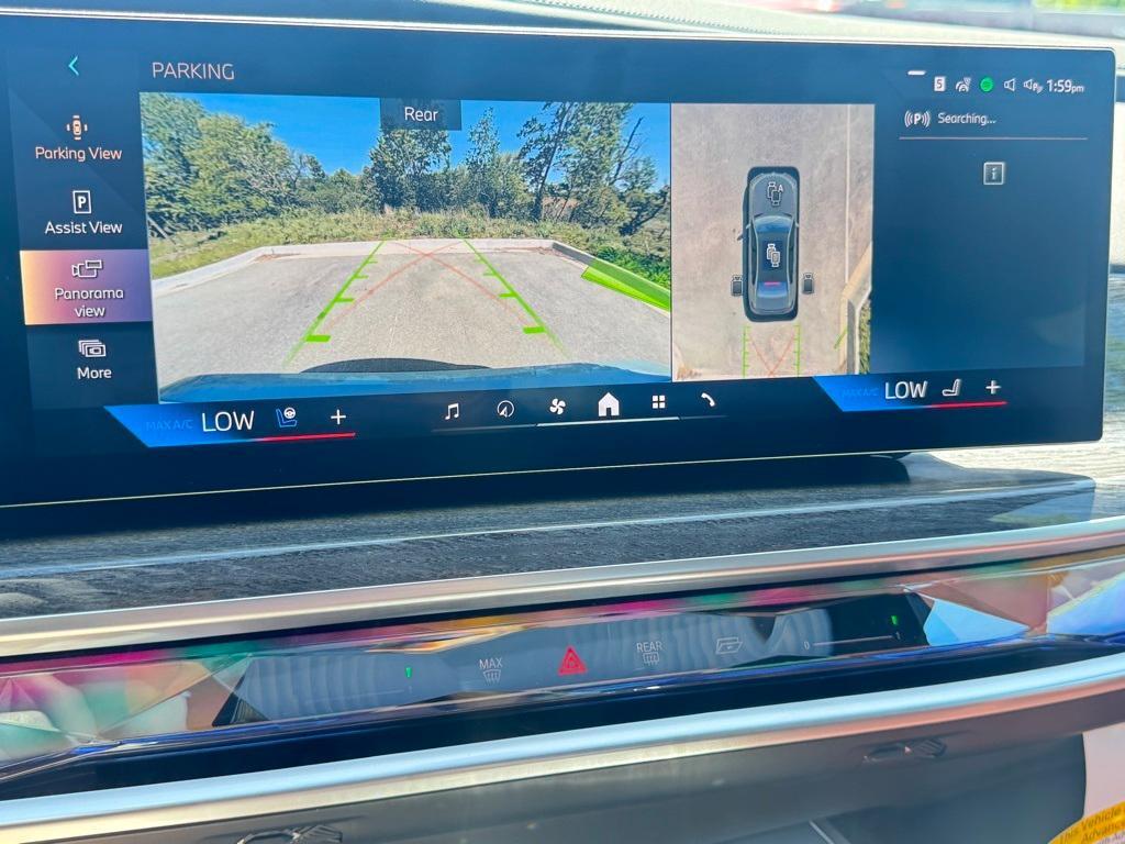 new 2025 BMW 760 car, priced at $129,575