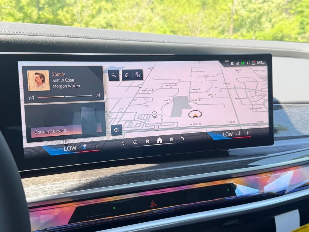 new 2025 BMW 760 car, priced at $129,575